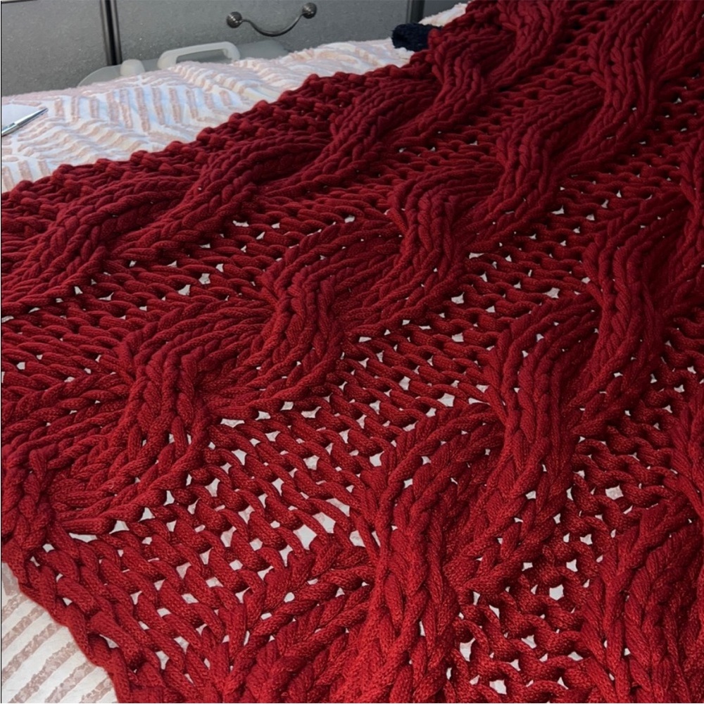 Pottery Barn Colossal Knit Throw - Picture 5 of 8